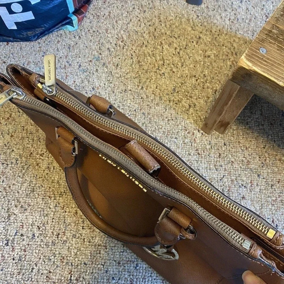 Michael Kors Tan Hang Bag Satchel MK Signature - Picture 7 of 12